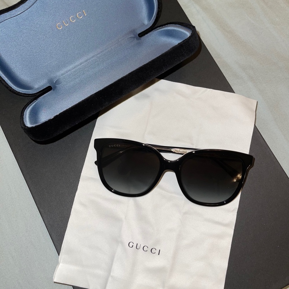 Cat eye Gucci sunglasses